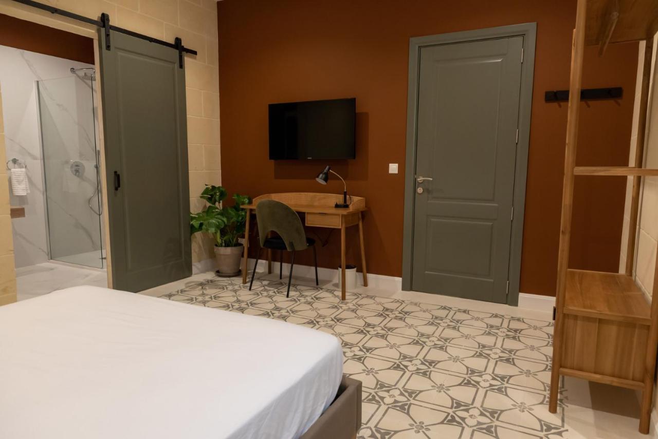 The Carob Tree Bed & Breakfast วิกตอเรีย ภายนอก รูปภาพ